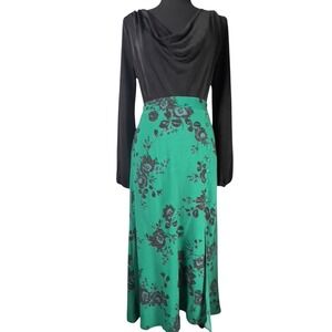 Band of the Free Etta Emerald Black Floral Midi Skirt Size Small Slit to Knee‎
